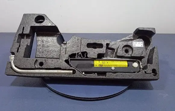 Volkswagen PASSAT B6 Lift Jack 3C5012115D