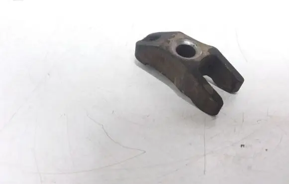Audi 80 90 S2 B4 Fuel Injector clamp holder