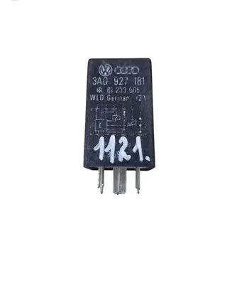 Volkswagen PASSAT B4 Other relay 3A0927181