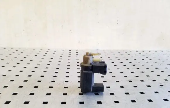 Volvo XC70 Turbo solenoid valve 31339808 70466400