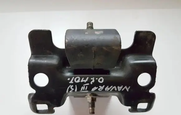 Nissan Navara D23 Engine mount bracket 112204KJ0B