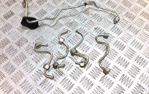 Nissan Navara D23 Fuel injector supply line/pipe 