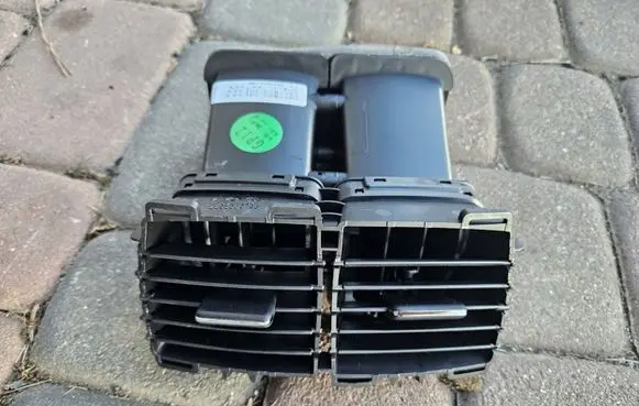 Citroen C5 Aircross Dash center air vent grill 9816002677