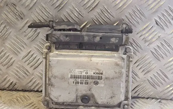 Volkswagen Golf IV Engine control unit/module 038998019A 0281011614 1039S03571