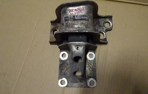 Fiat Ducato Engine mounting bracket 136337808