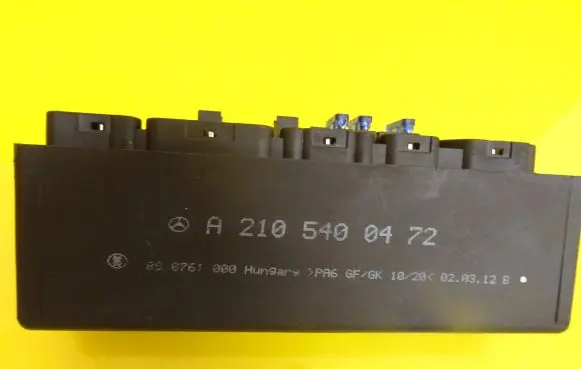 Mercedes-Benz E W210 ESP (stability system) control unit A2105400472