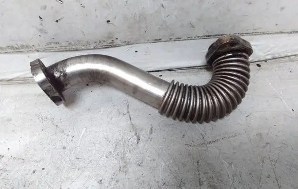 Opel Vivaro EGR valve line/pipe/hose