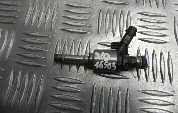 Volkswagen Jetta IV Fuel injector 06H906036 VD16503