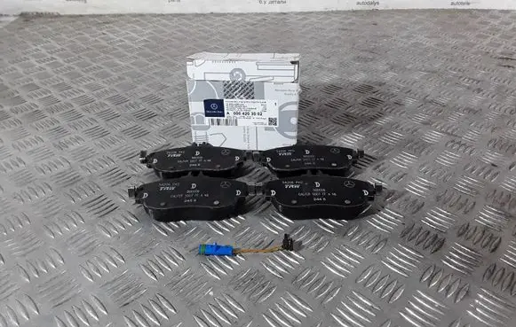Mercedes-Benz B W246 W242 Brake pads (front) A0004203002 54206PKD 54206