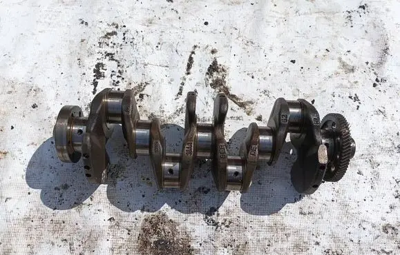 Chrysler Sebring (JS) Crankshaft 03g105212a 38aa