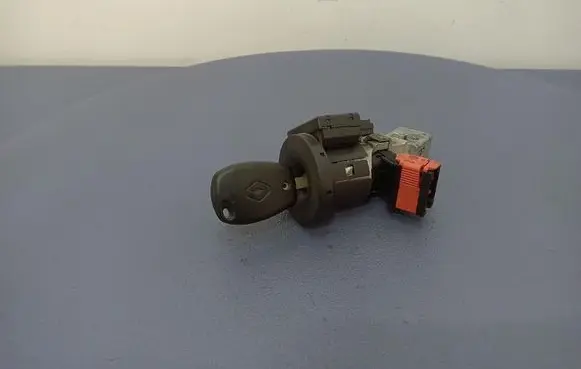 Renault Modus Ignition lock N0502060