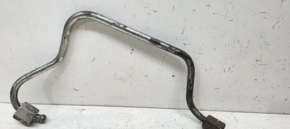 Fuel injector supply line/pipe