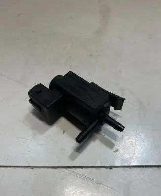 Opel Astra G Turbo solenoid valve 90530039 72213800 04T012