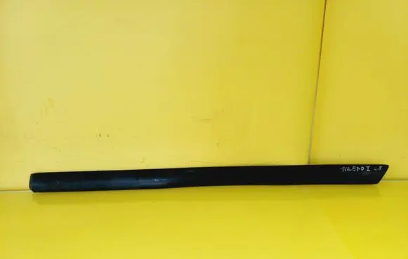 Seat Toledo I (1L) Rear door trim (molding)