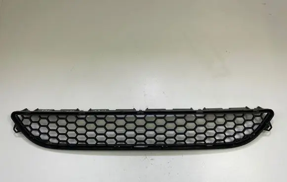 Volvo V60 Front bumper lower grill 30795021