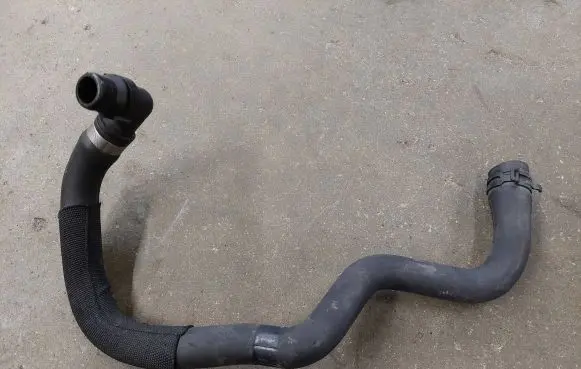 Mercedes-Benz E W212 Engine coolant pipe/hose A2128304696