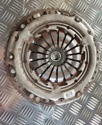 Renault Kangoo II Clutch set kit 301016758R