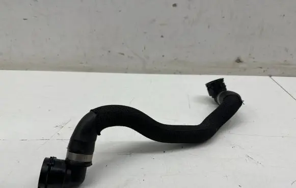 Mercedes-Benz E AMG W213 Engine coolant pipe/hose A2575011100