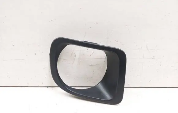 Chrysler PT Cruiser Front fog light trim/grill 05116212AB