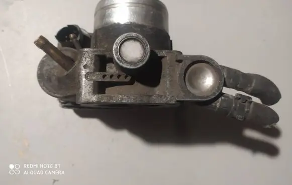Volkswagen PASSAT B5.5 Throttle valve 06B133062L