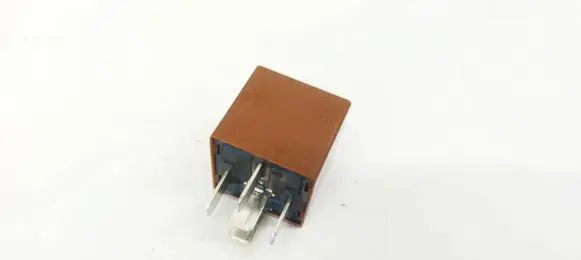 Opel Insignia A Other relay 13306940