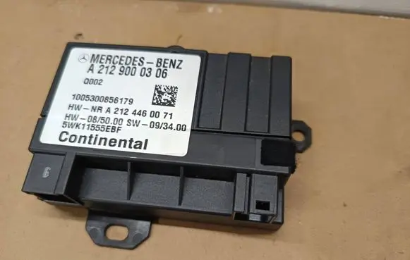 Mercedes-Benz E W212 Fuel injection pump control unit/module A2129000306 5WK11555EBF A2124460071