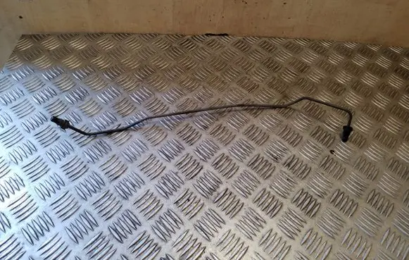 Volkswagen PASSAT B8 Clutch pipe/line 