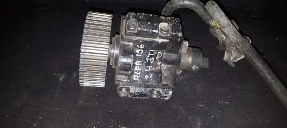 Alfa Romeo 156 Fuel injection high pressure pump 0445010006 cp1s3