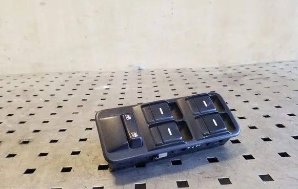 Land Rover Discovery 3 - LR3 Electric window control switch YUD500950PVJ