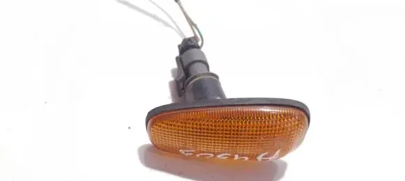 Opel Astra G Front fender indicator light 90560403