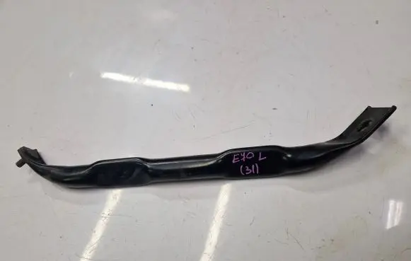 BMW X5 E70 Radiator support slam panel bracket 7159587