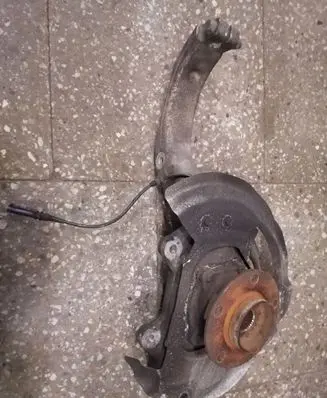 BMW X5 E70 Front wheel hub 31216773784