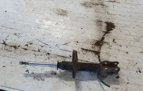 Toyota Avensis T220 Front shock absorber/damper NOCODE