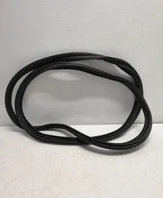 Peugeot 208 I Trunk rubber seal (body) 9673281080