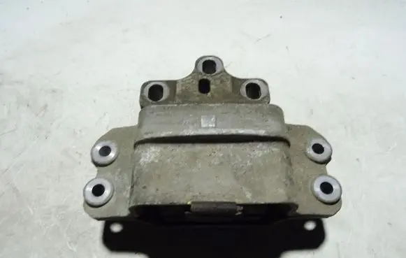 Volkswagen Touran I Engine mount bracket 1K0199555Q