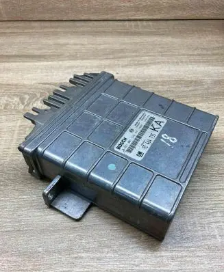 Opel Vectra B Engine control unit/module ECU 90464735 0281001335