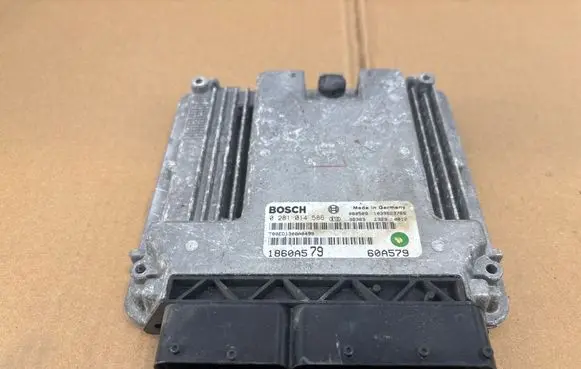 Mitsubishi Lancer VIII Engine control unit/module 1039S23766 60A579 1860A579