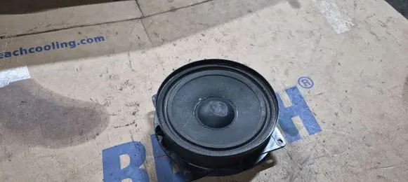 Alfa Romeo 159 Rear door speaker
