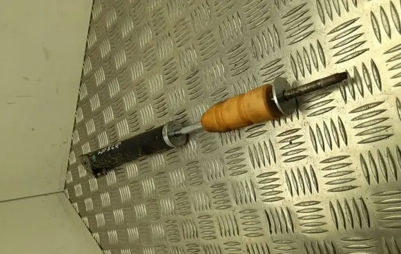 Mercedes-Benz S W126 Front shock absorber/damper 541700314373