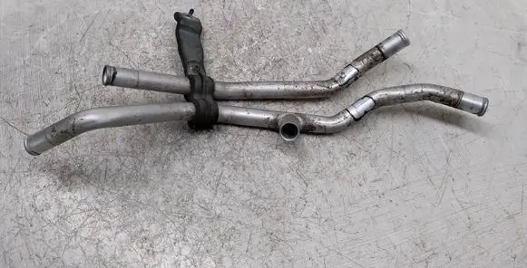 Toyota Prius (XW30) Engine coolant pipe/hose