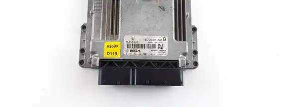 Maserati Quattroporte Engine control unit/module 670038150B 1039S99559 0281033323