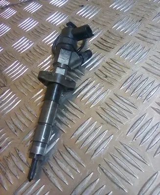 Fuel injector