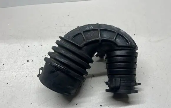 Audi A6 S6 C6 4F Air intake hose/pipe 4F0129615E