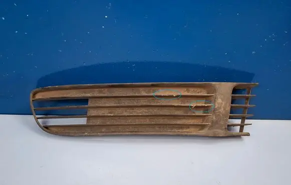 Volkswagen PASSAT B5 Front bumper lower grill 3B0853678B