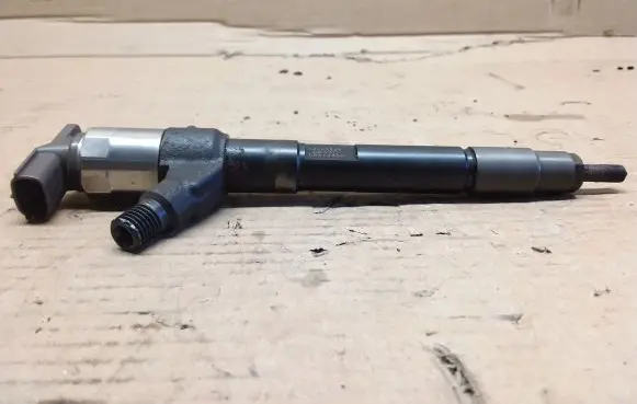 Mitsubishi ASX Fuel injector 08N12355 1465A323