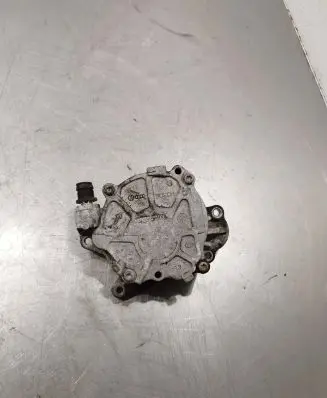 Skoda Yeti (5L) Vacuum pump 03l145100