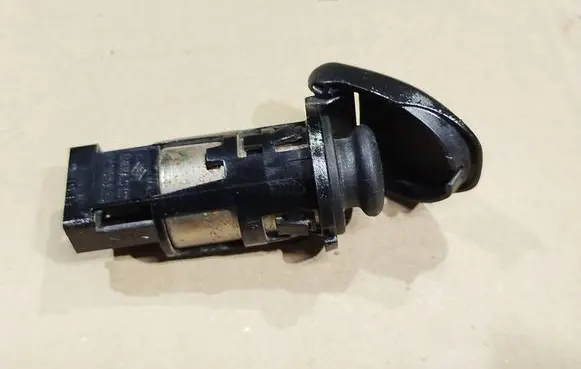 Renault Arkana Cigarette lighter 253312923R