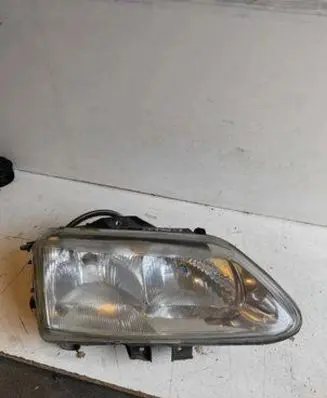 Renault Espace III Headlight/headlamp 89002587