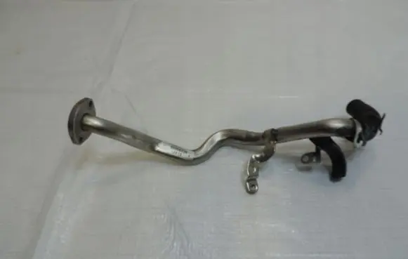 Engine coolant pipe/hose