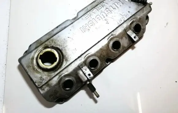 Mitsubishi Galant Rocker cam cover 